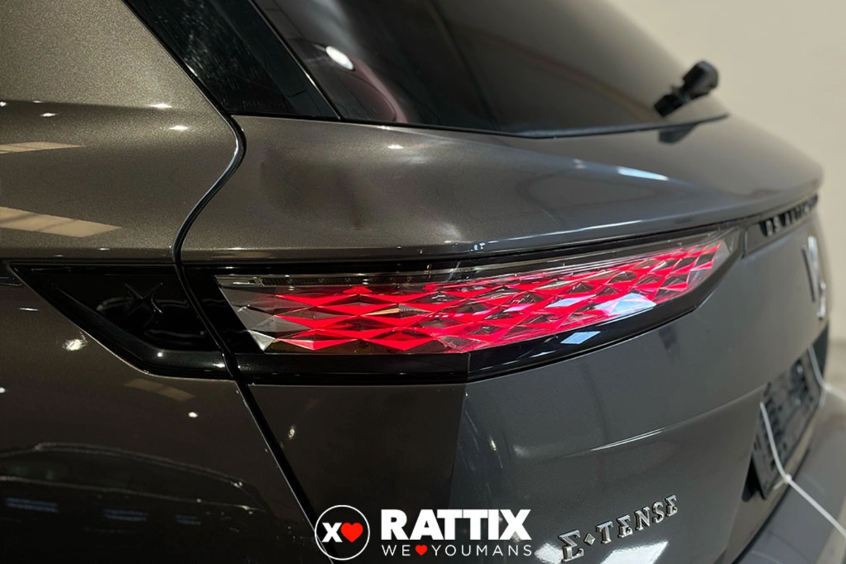 DS7 1.6 e-tense phev Rivoli 225cv auto DS7 1.6 e-tense phev Rivoli 225cv auto